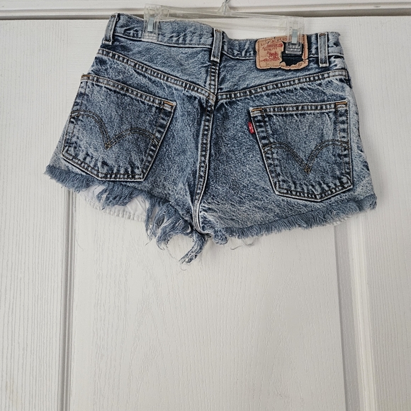 LEVI'S Vintage cut off shorts. 505 Regular fit. Size 30 - Picture 6 of 10